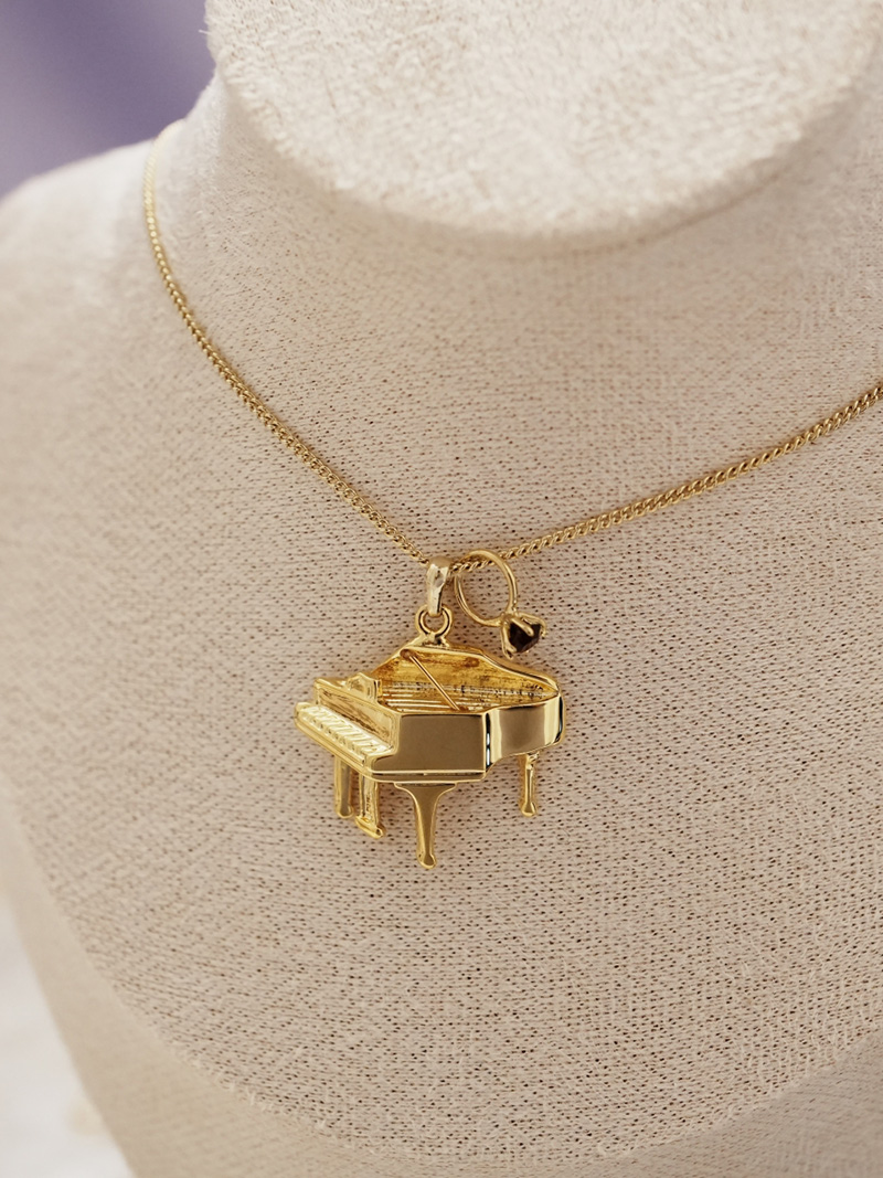 ペンダントネックレス