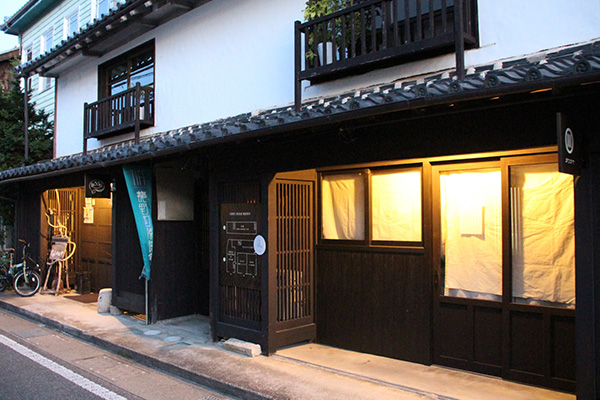 店舗の内観